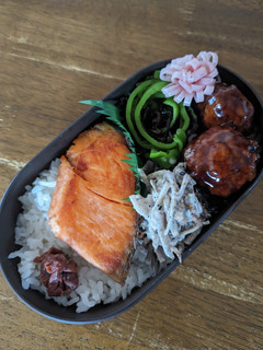 JK☆焼鮭弁当(^o^)-レシピのメイン写真