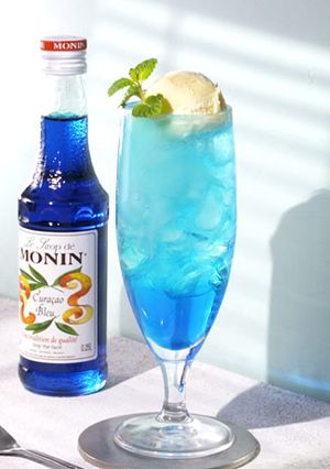 夏にぴったり☀青空クリームソーダ-レシピのメイン写真