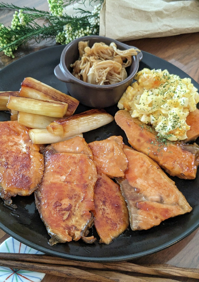 簡単♡鮭の照り焼き♡付け合せ野菜を添えて-レシピのメイン写真