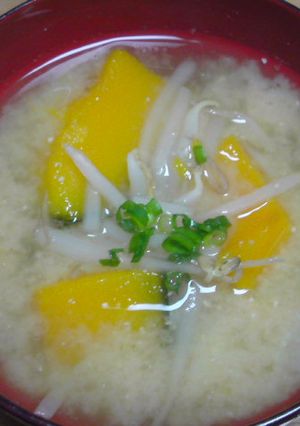かぼちゃとモヤシの味噌汁-レシピのメイン写真