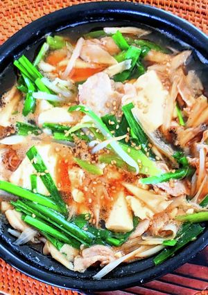 豚ニラもやしの赤味噌鍋-レシピのメイン写真