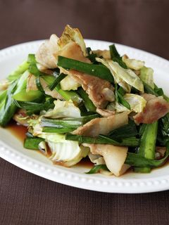 ご飯もお酒もすすむ味。にら豚-レシピのメイン写真