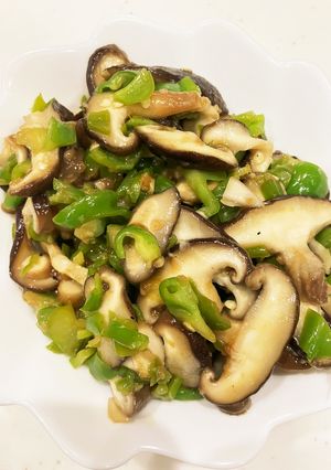 かぐら南蛮と椎茸の醤油麹和え-レシピのメイン写真
