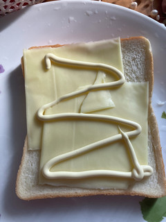 オガタ家 朝食チーズマヨパン-レシピのメイン写真