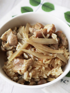 味がしみしみ☆鶏ごぼうごはん-レシピのメイン写真