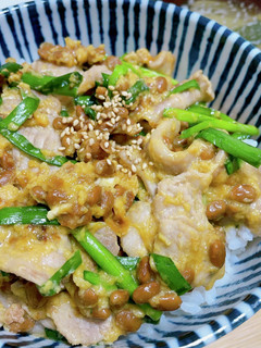 にらたま納豆丼-レシピのメイン写真