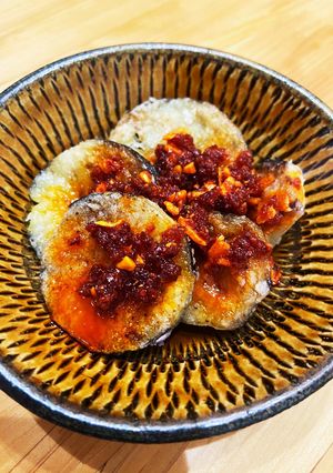 揚げ焼きナスに食べるラー油-レシピのメイン写真