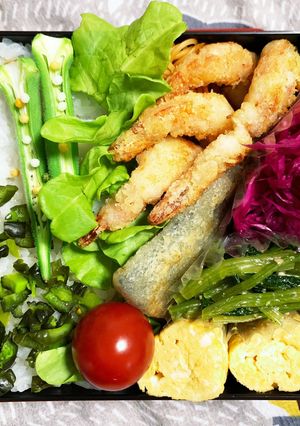 8/21 ﾖｯﾁｬﾝエビ魚フライお弁当-レシピのメイン写真