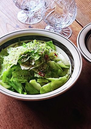 お酒がススム♡キャベツのガリバタ炒め-レシピのメイン写真