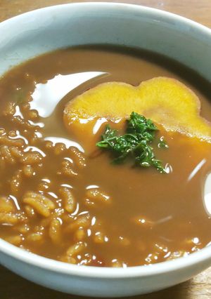 SDGs小豆の煮汁で芋粥　梅干、木の芽-レシピのメイン写真
