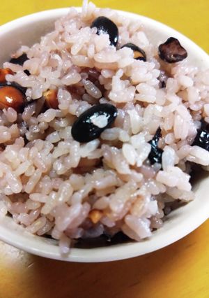 簡単黒豆ごはん【ほんのり紫色】-レシピのメイン写真