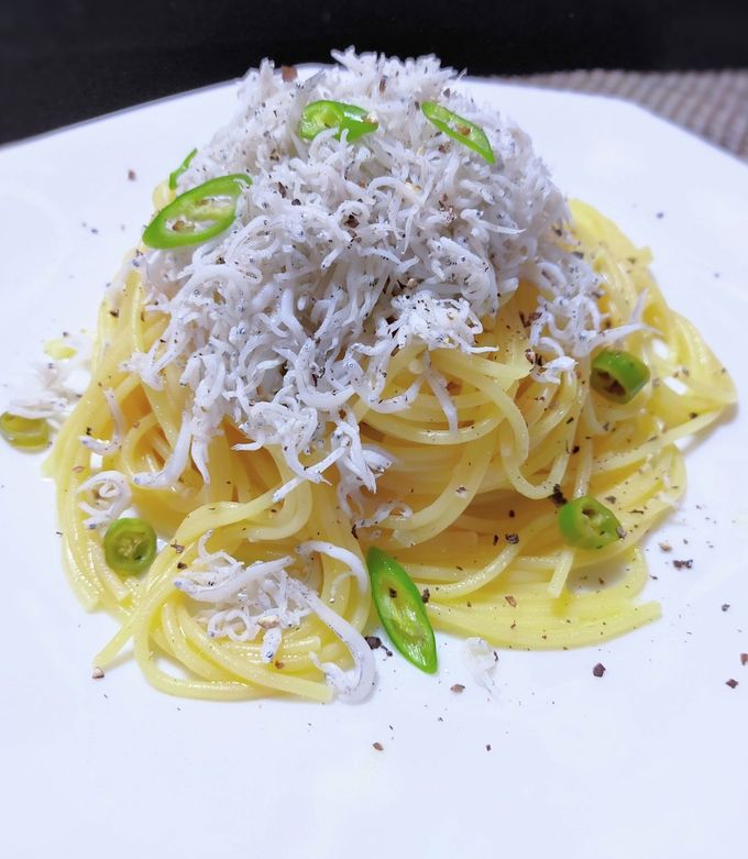 シラスと青唐辛子のレモンパスタ by 江上隼人 【クックパッド】 簡単