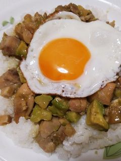 鶏とアボカドのわさび丼-レシピのメイン写真