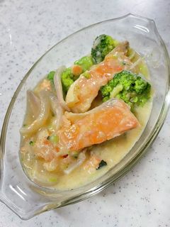鮭とブロッコリーのクリーム煮風-レシピのメイン写真