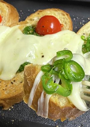 とろとろチーズのピーマントースト-レシピのメイン写真