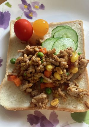 オガタ家　夕食　ミンチパン-レシピのメイン写真