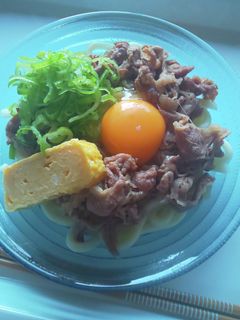簡単♪冷やしすき焼き釜玉うどん(*^o^-レシピのメイン写真