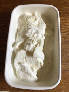 水切ヨーグルトで濃厚フローズンヨーグルト-レシピのメイン写真
