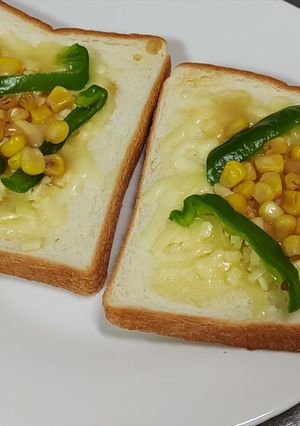 かんたんコーンマヨピザ-レシピのメイン写真