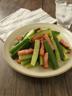 キュウリとベーコンのにんにく塩炒め-レシピのメイン写真