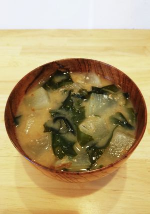 冬瓜とわかめのかんたん味噌汁-レシピのメイン写真