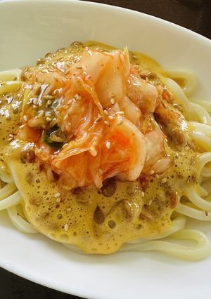 納豆キムチうどんごま油がけ-レシピのメイン写真