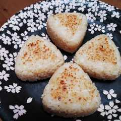 รูปของ 簡単　美味しい焼おにぎり