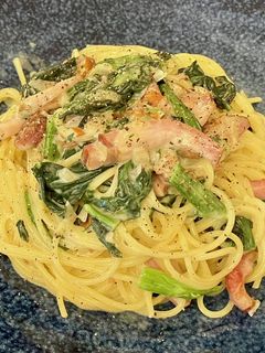 ほうれん草とベーコンの燻製チーズパスタ-レシピのメイン写真