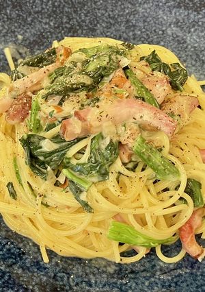 ほうれん草とベーコンの燻製チーズパスタ-レシピのメイン写真