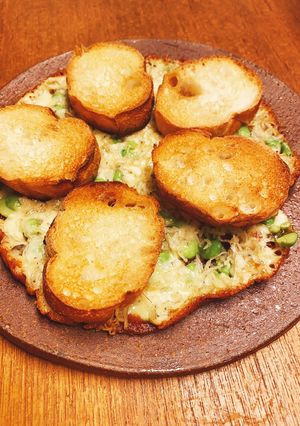 枝豆とじゃこのチーズ焼きフランスパン添え-レシピのメイン写真