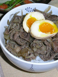 幸せ感じる?牛丼味玉乗せ-レシピのメイン写真