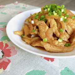 รูปของ 簡単節約☆玉葱かさ増し！鶏胸肉の生姜焼き