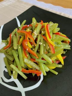 芋づるとパプリカのきんぴら♪-レシピのメイン写真