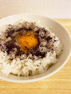 ゆかりとごま油で*卵かけご飯-レシピのメイン写真