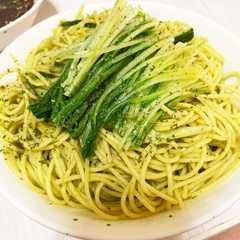 รูปของ 困る量バジル貰ったのでジェノベーゼパスタ