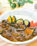 夏野菜と海藻の激辛トマトカレー