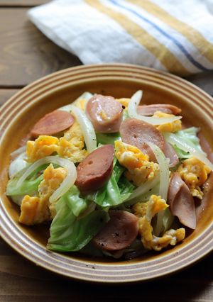 魚肉ソーセージ、卵、キャベツの炒め物-レシピのメイン写真