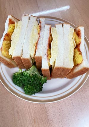 ナゲットとチーズとポテサラのサンド-レシピのメイン写真