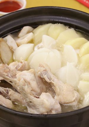 鶏手羽元と根菜のタッカンマリ風鍋-レシピのメイン写真