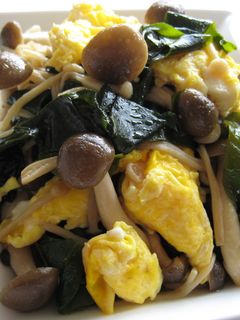 きのことわかめの卵炒め-レシピのメイン写真