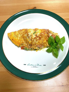 フレッシュバジルとトマトのオムレツ-レシピのメイン写真