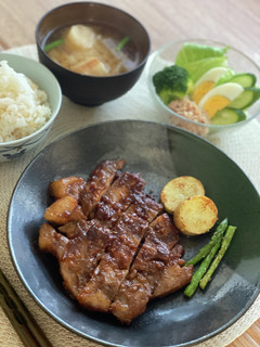 ソース味でご飯がすすむ ガッツリトンテキ-レシピのメイン写真