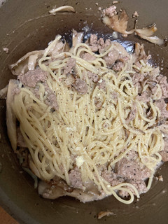 舞茸と自家製ソーセージのクリームパスタ-レシピのメイン写真