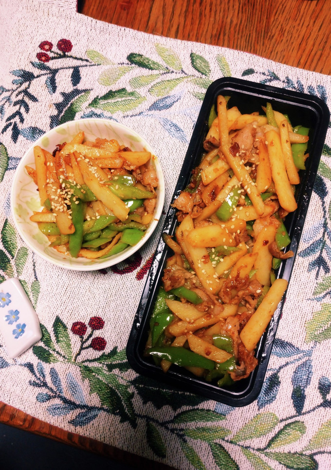 豚肉とジャガイモとピーマンを焼肉タレで-レシピのメイン写真