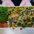 レンジde豚小間と小松菜と人参の丼弁当