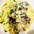 ほうれん草としめじのクリームパスタ