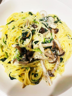 ほうれん草としめじのクリームパスタ-レシピのメイン写真