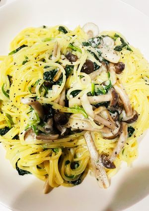 ほうれん草としめじのクリームパスタ-レシピのメイン写真