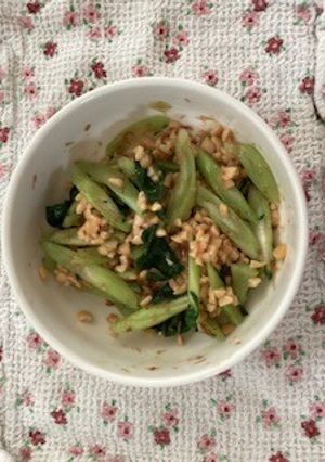 食感が楽しい☆ブロッコリーの茎の納豆和え-レシピのメイン写真