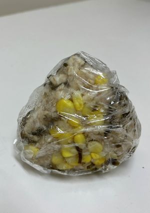 コーンと塩昆布のオートミールおにぎり-レシピのメイン写真